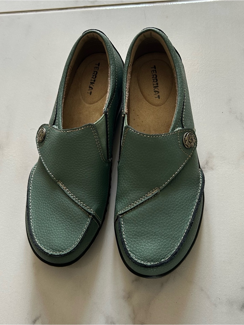 Terrikat Green Leather Loafers Flats Shoes Size 7.5